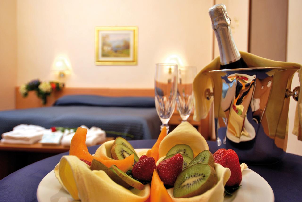 Hotel Delle Ortensie Фиуджи Екстериор снимка